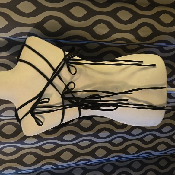 SHEIN Tie on Top - Picture 2 of 2